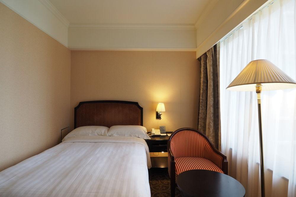 Hotel Kingdom Kaohsiung Bagian luar foto