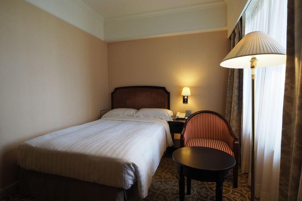 Hotel Kingdom Kaohsiung Bagian luar foto