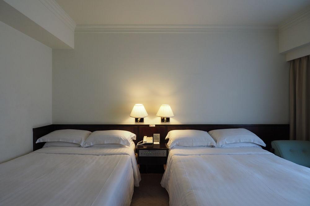 Hotel Kingdom Kaohsiung Bagian luar foto