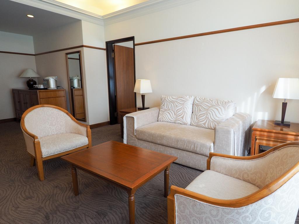 Hotel Kingdom Kaohsiung Bagian luar foto