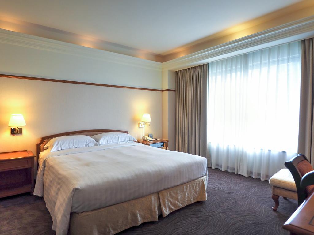 Hotel Kingdom Kaohsiung Bagian luar foto