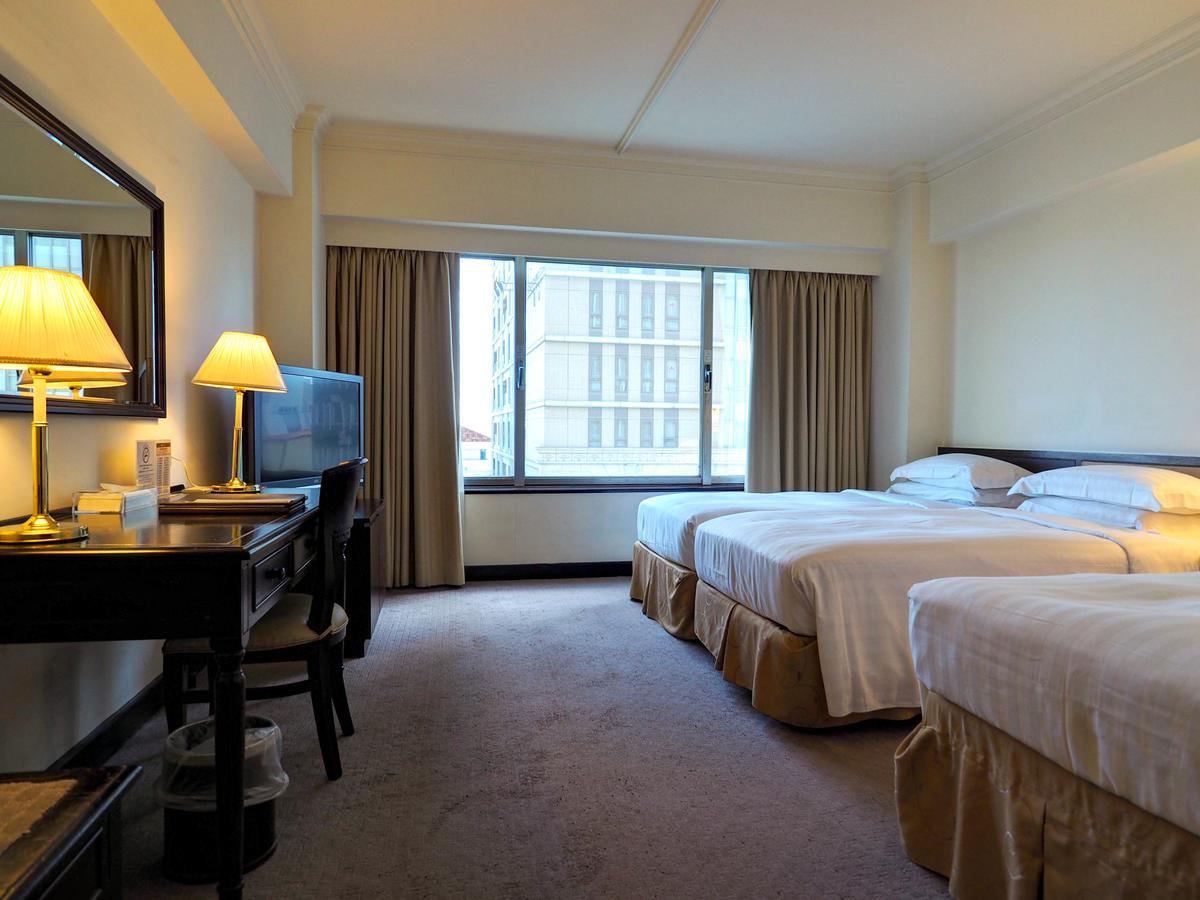 Hotel Kingdom Kaohsiung Bagian luar foto